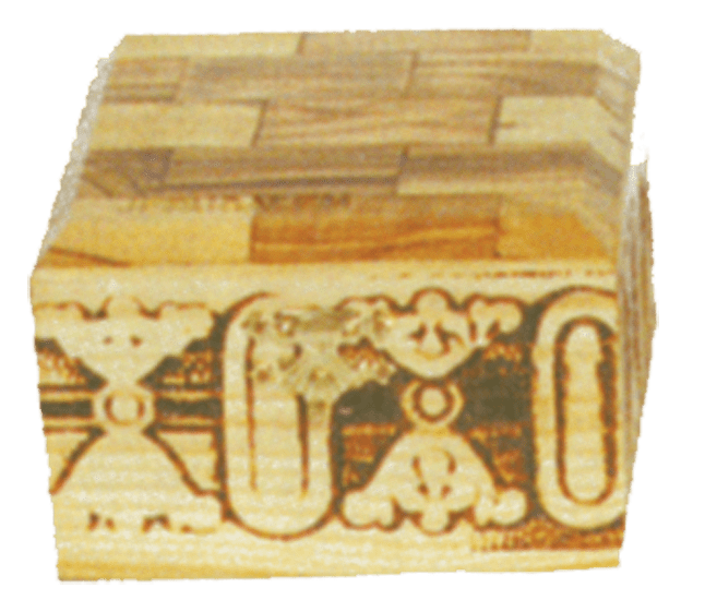 Box 8 x 8 cm