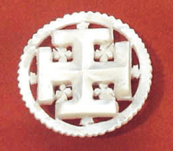 Mother of Pearl Broach 3 cm