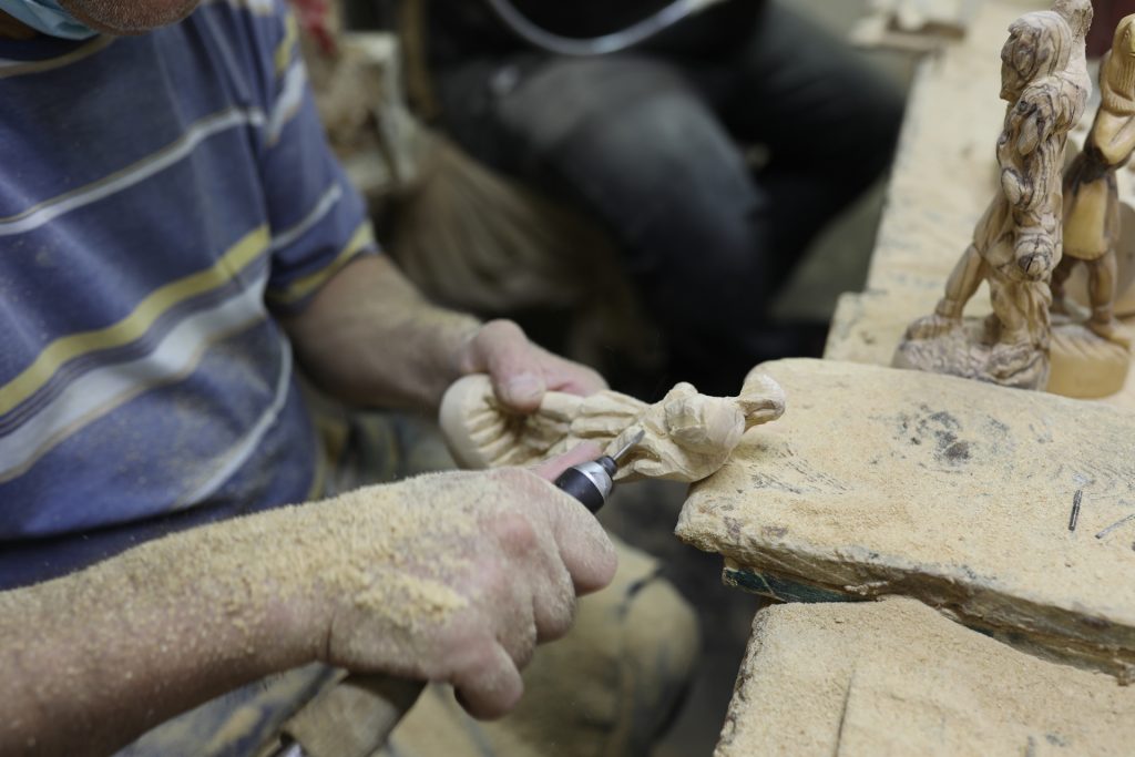 The carving bench